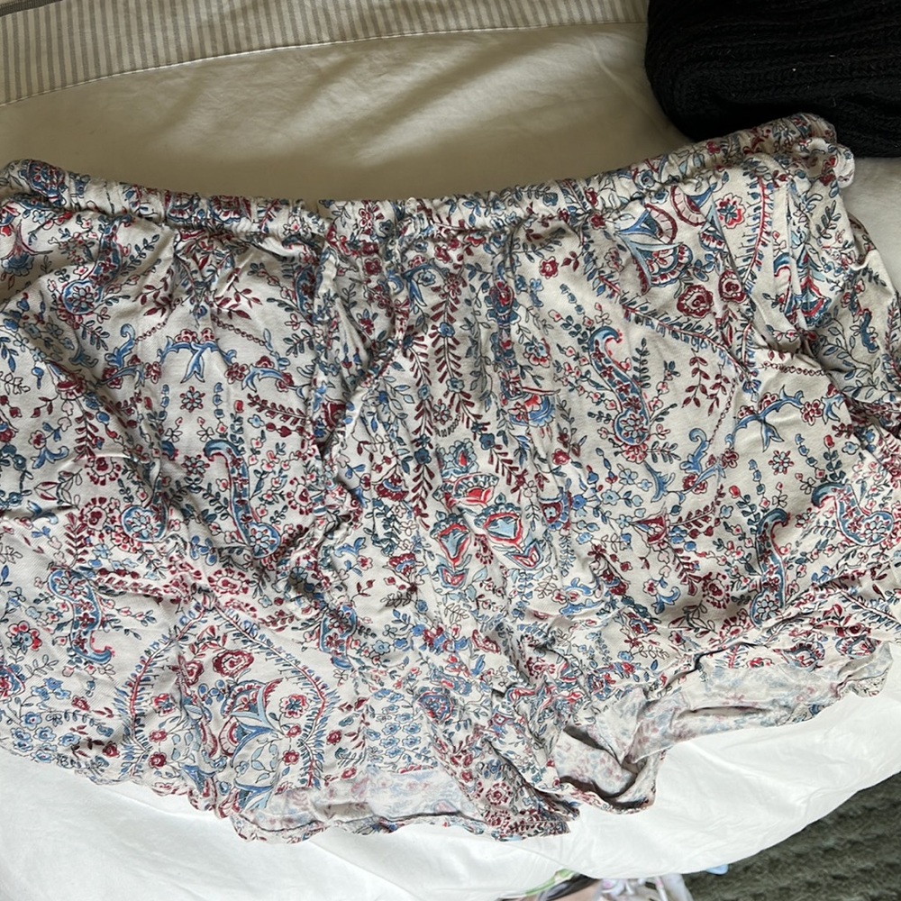 Brandy Melville shorts, john galt